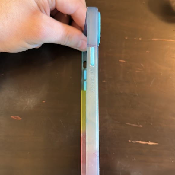 I phone 14 outer box plus - Picture 3 of 5